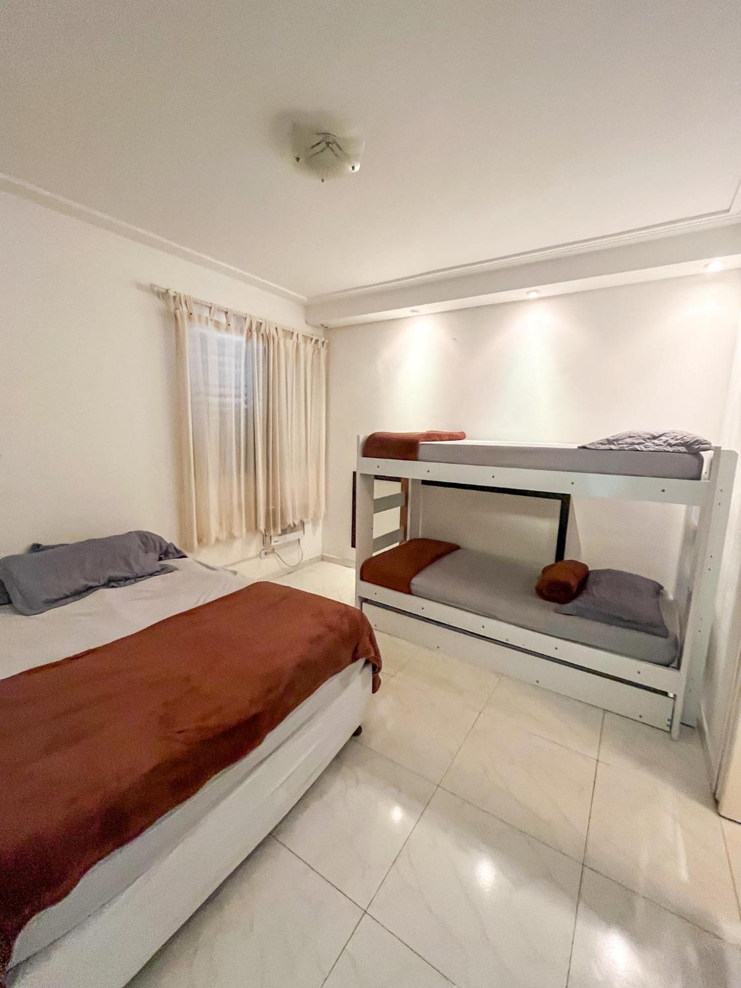 Apartamento Com Varanda E Suite Enseada Γκουαρούχα Εξωτερικό φωτογραφία